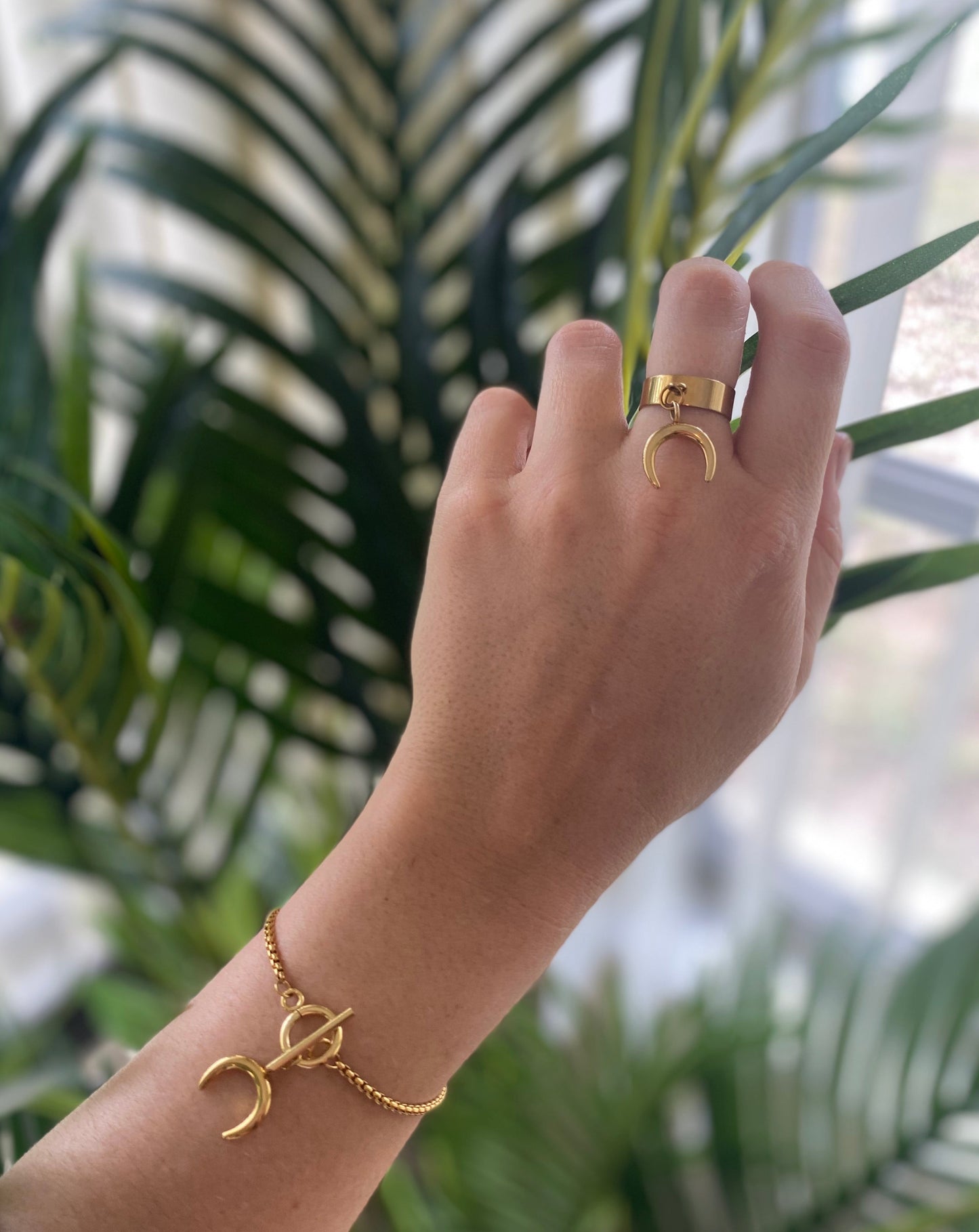 Gold ring charm