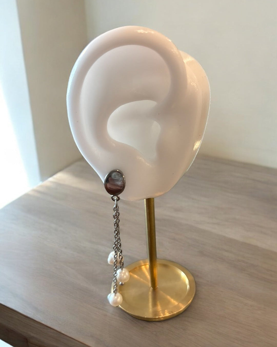 Falling earrings short
