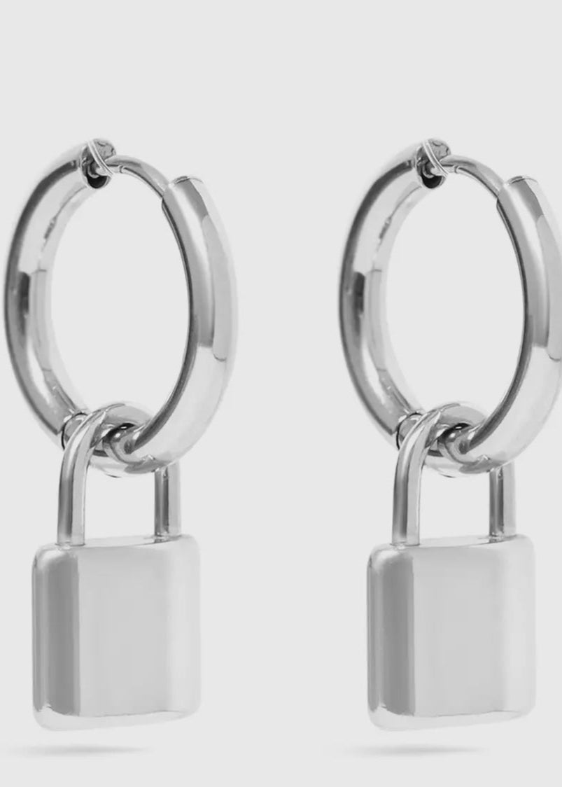 Pendant Hoop lock Earrings