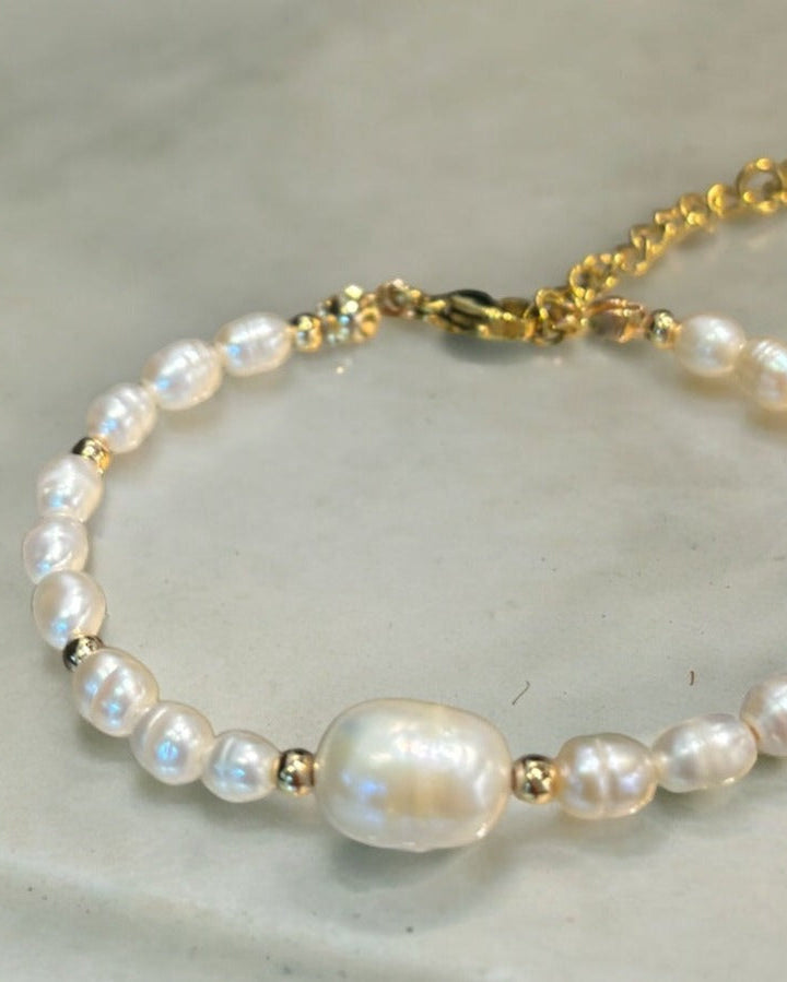 Freshwater pearl bracelet