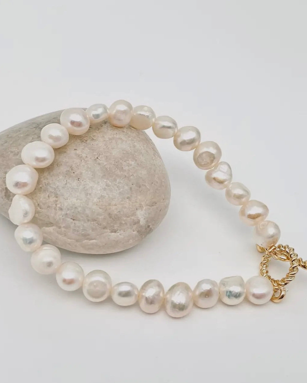 Freshwater pearl bracelet