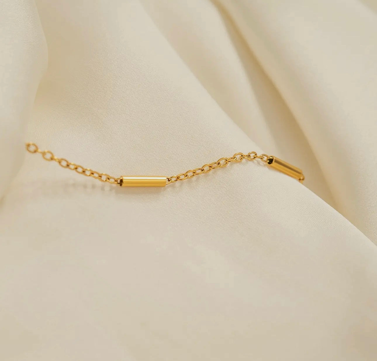 Stainless Steel Satellite Bar
Chain Bracelet