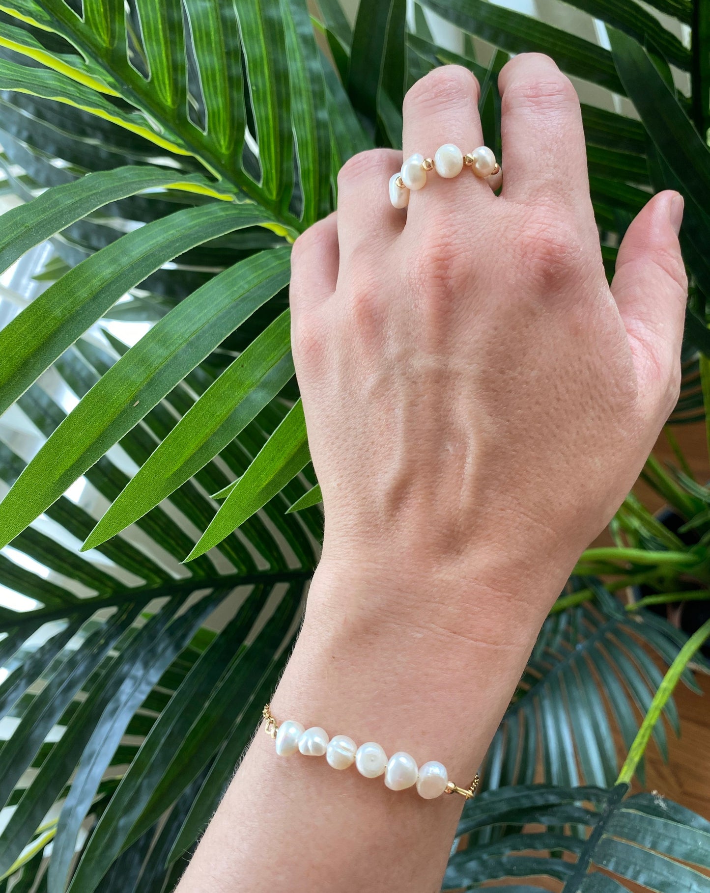 Half chain half pearl bracelet