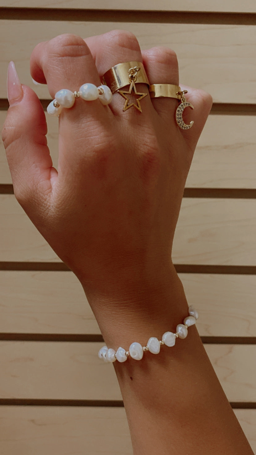 Pearl bracelet