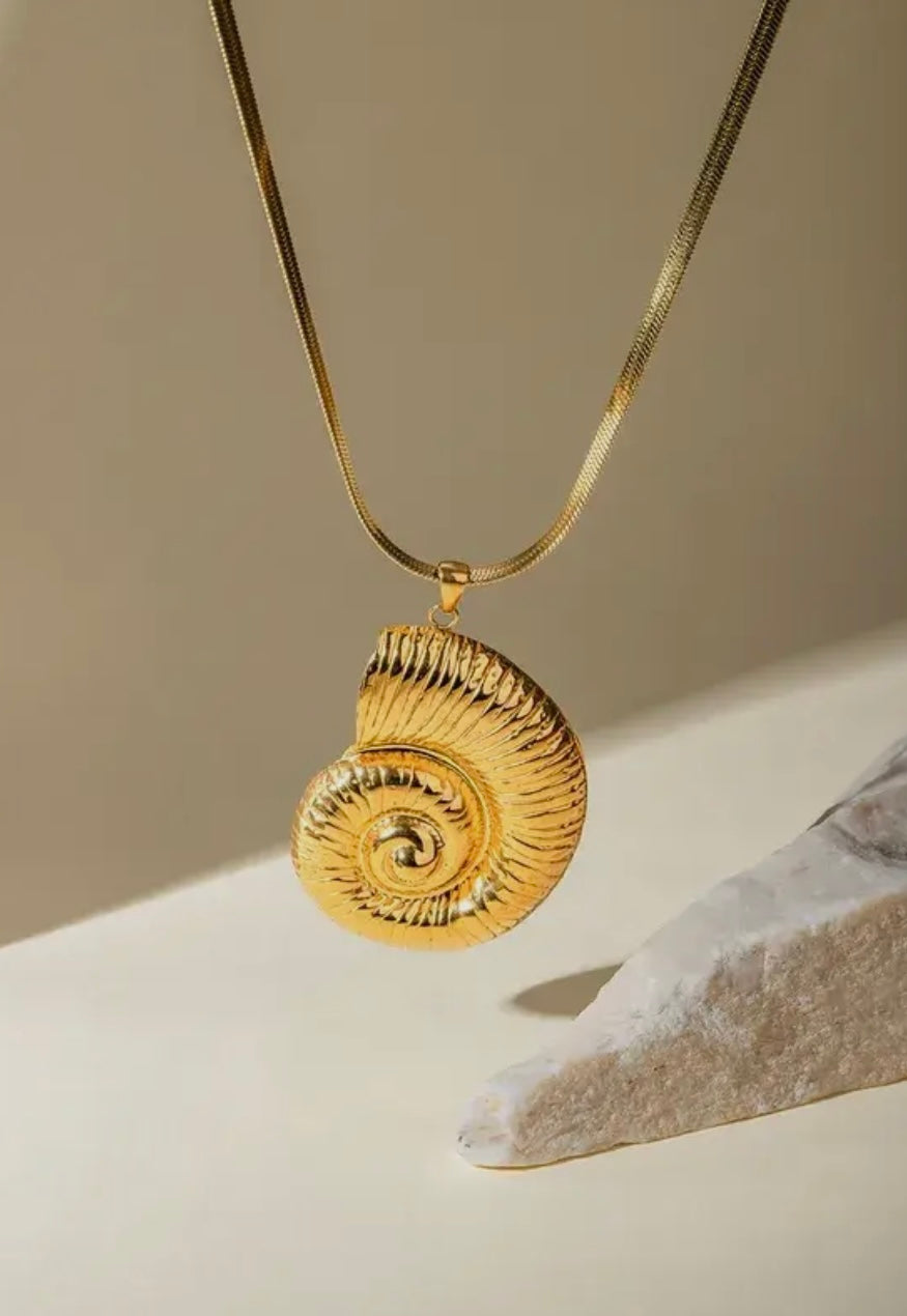 Beach Necklace Conch 18K Gold Plated Shell Ocean Jewelry