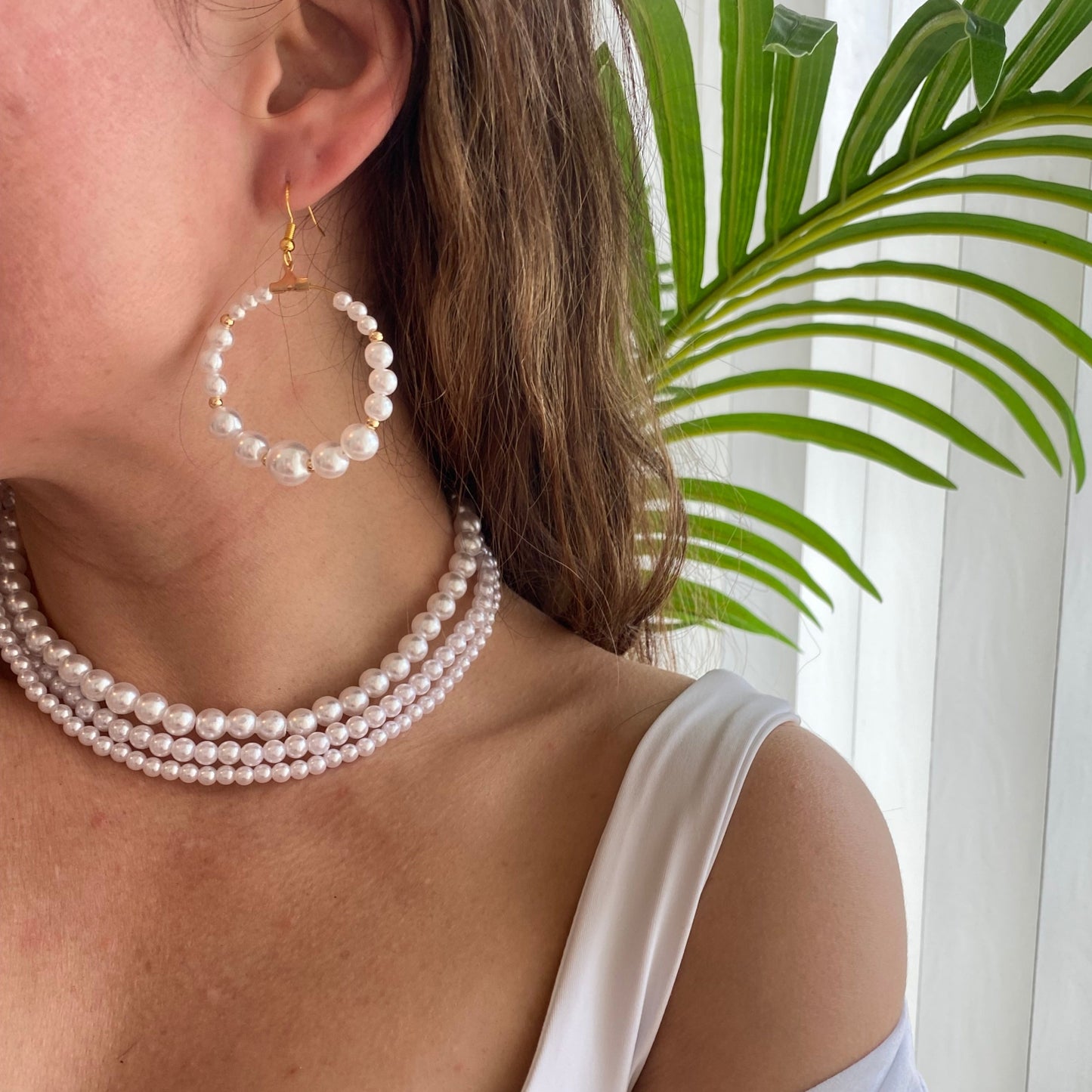 Triple pearl necklace