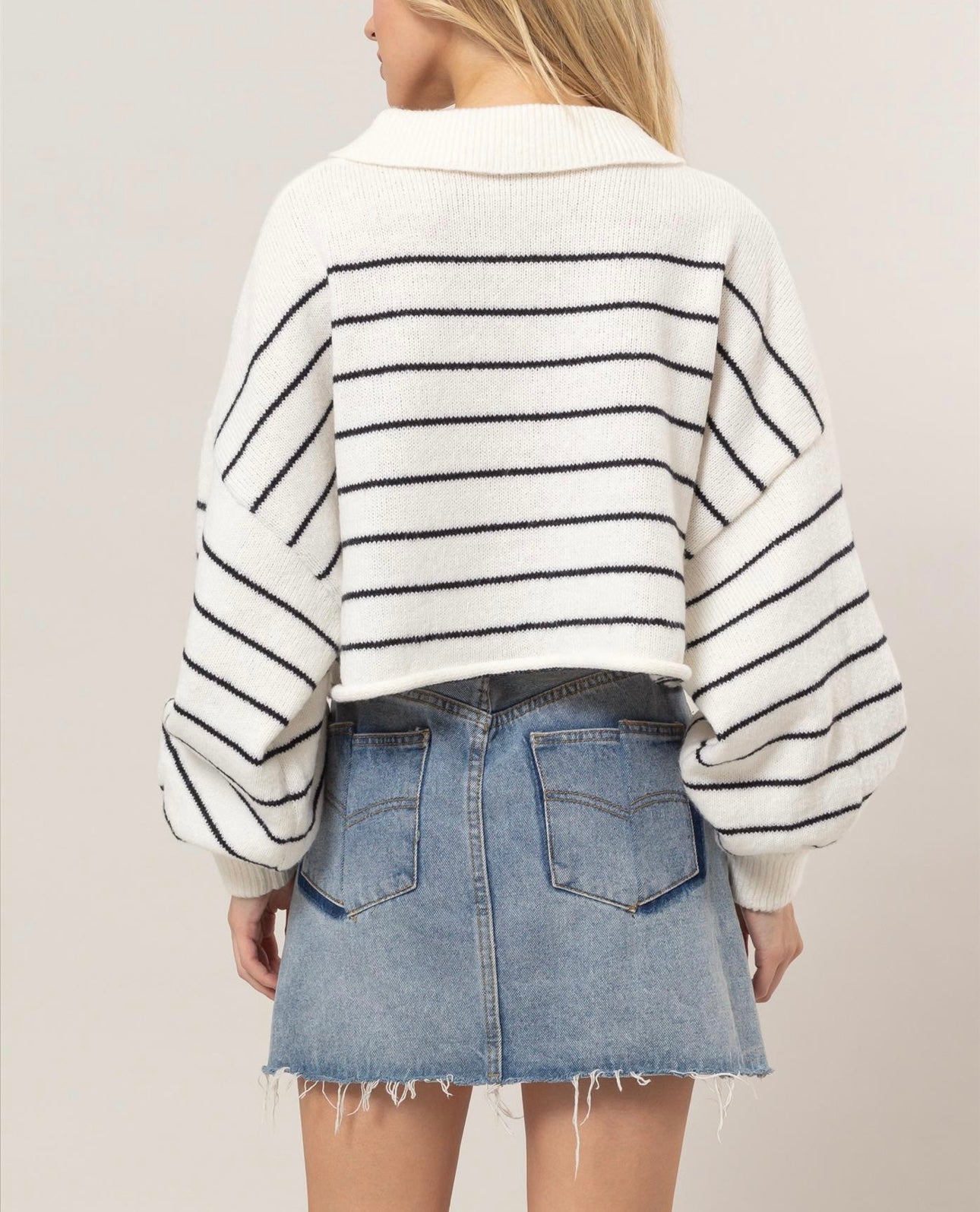 Striped Half-Placket
Sweater - white