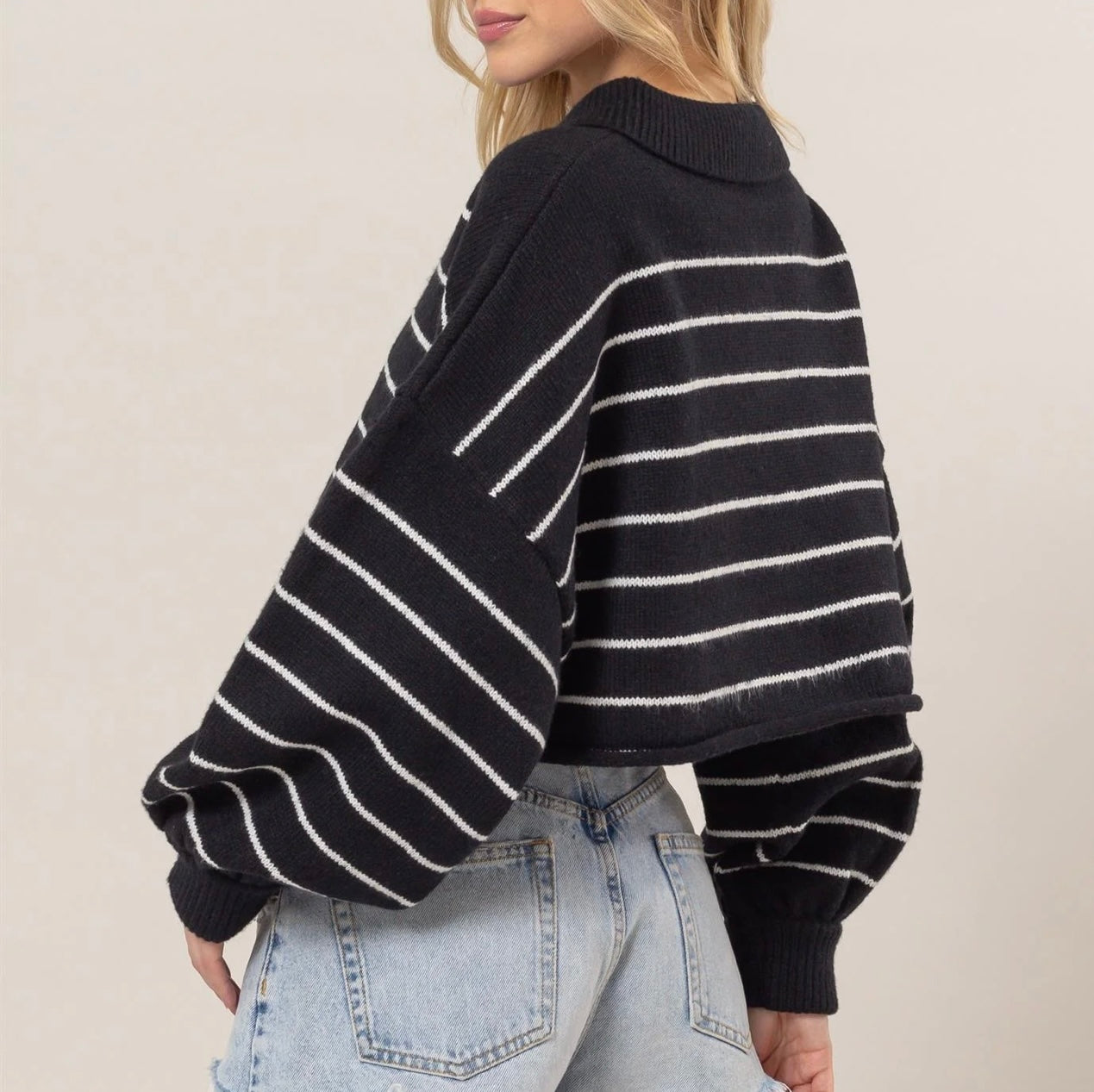 Striped Half-Placket
Sweater - black