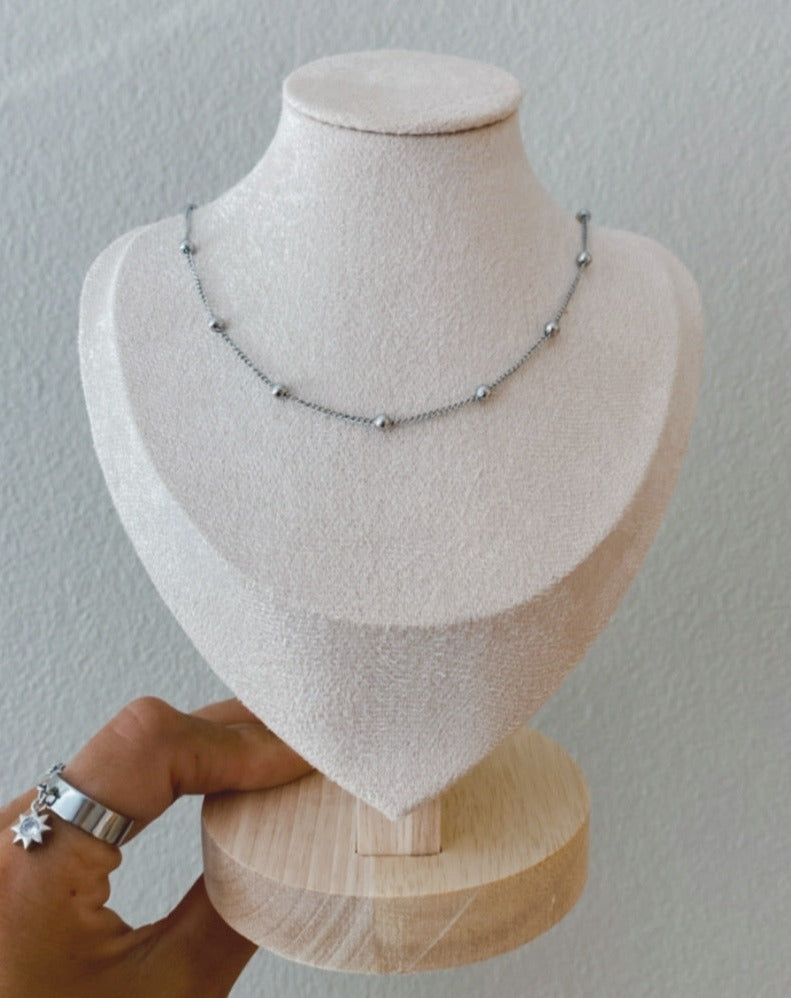 Classic silver necklace